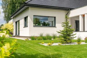 Najważniejsze aspekty przy wyborze okien do domu – 10 kluczowych wskazówek