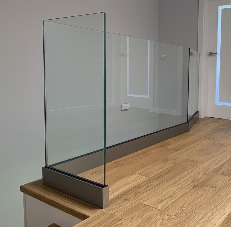 Balustrada szklana montaż