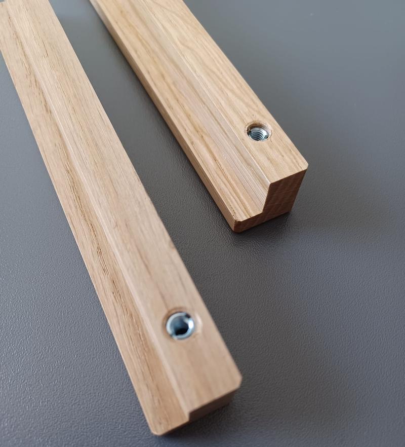 Drewniane uchwyty krawędziowe