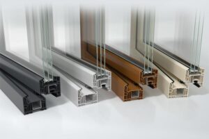 Jak skutecznie zdjąć skrzydło okna PCV bez ryzyka uszkodzeń? Praktyczne porady krok po kroku