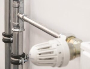Skuteczne techniki rozkładania rur do grzejników – poradnik dla każdego majsterkowicza