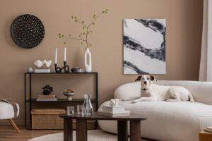 Jakie kolory ścian do białych mebli w salonie stworzą idealną przestrzeń? Poradnik dla każdego właściciela wnętrz