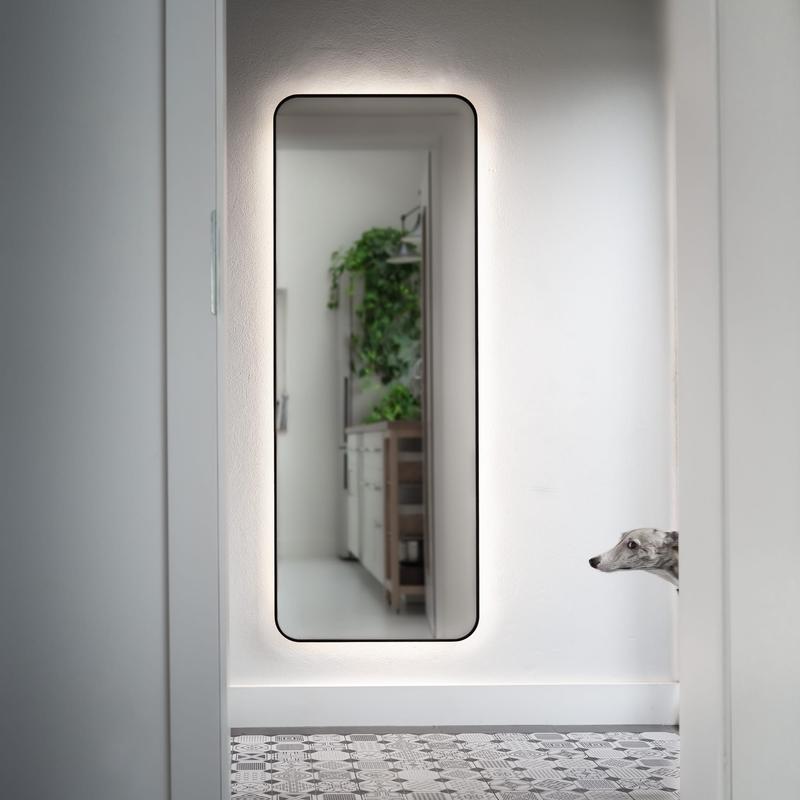 Oświetlenie a lustro