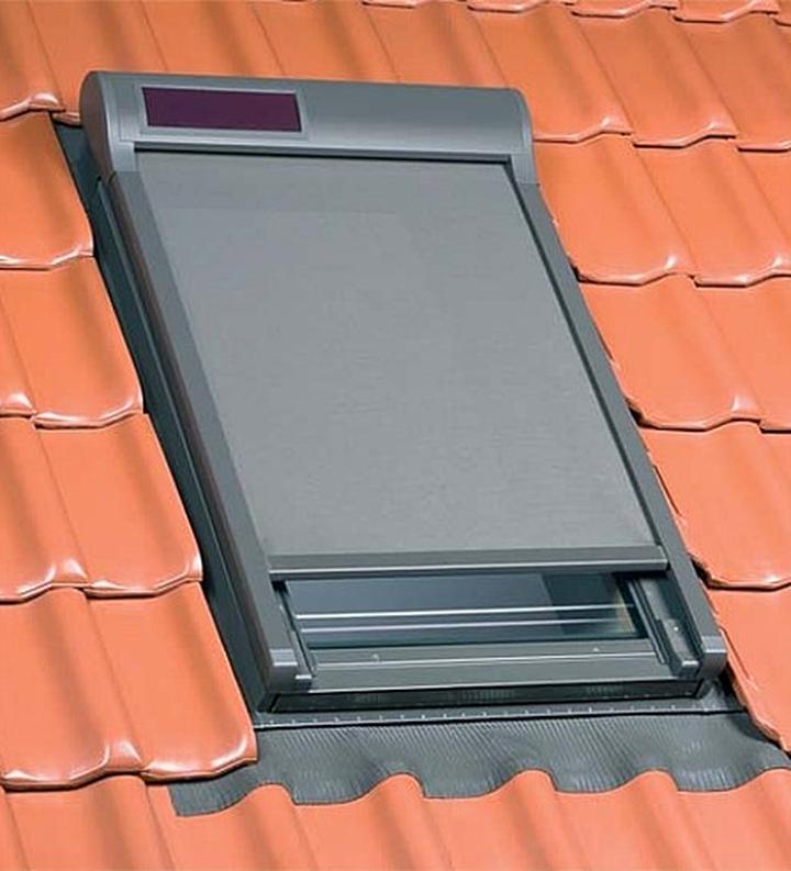 Zalety markizy do okna dachowego