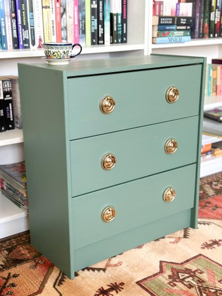 Poradnik malowania mebli