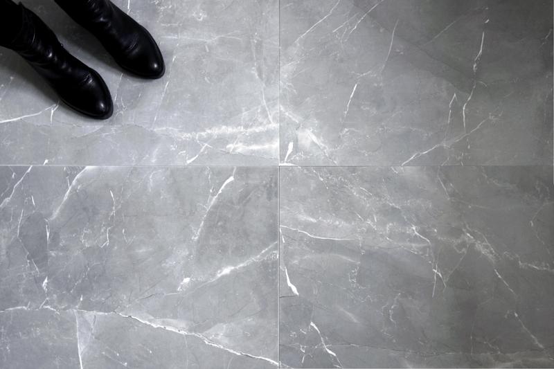 Szary kamień we wnętrzach