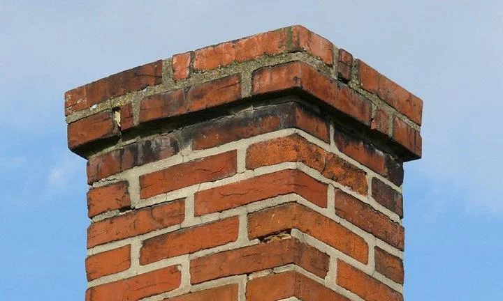 Ocieplanie komina na poddaszu nieużytkowym – odkryj korzyści, które warto znać